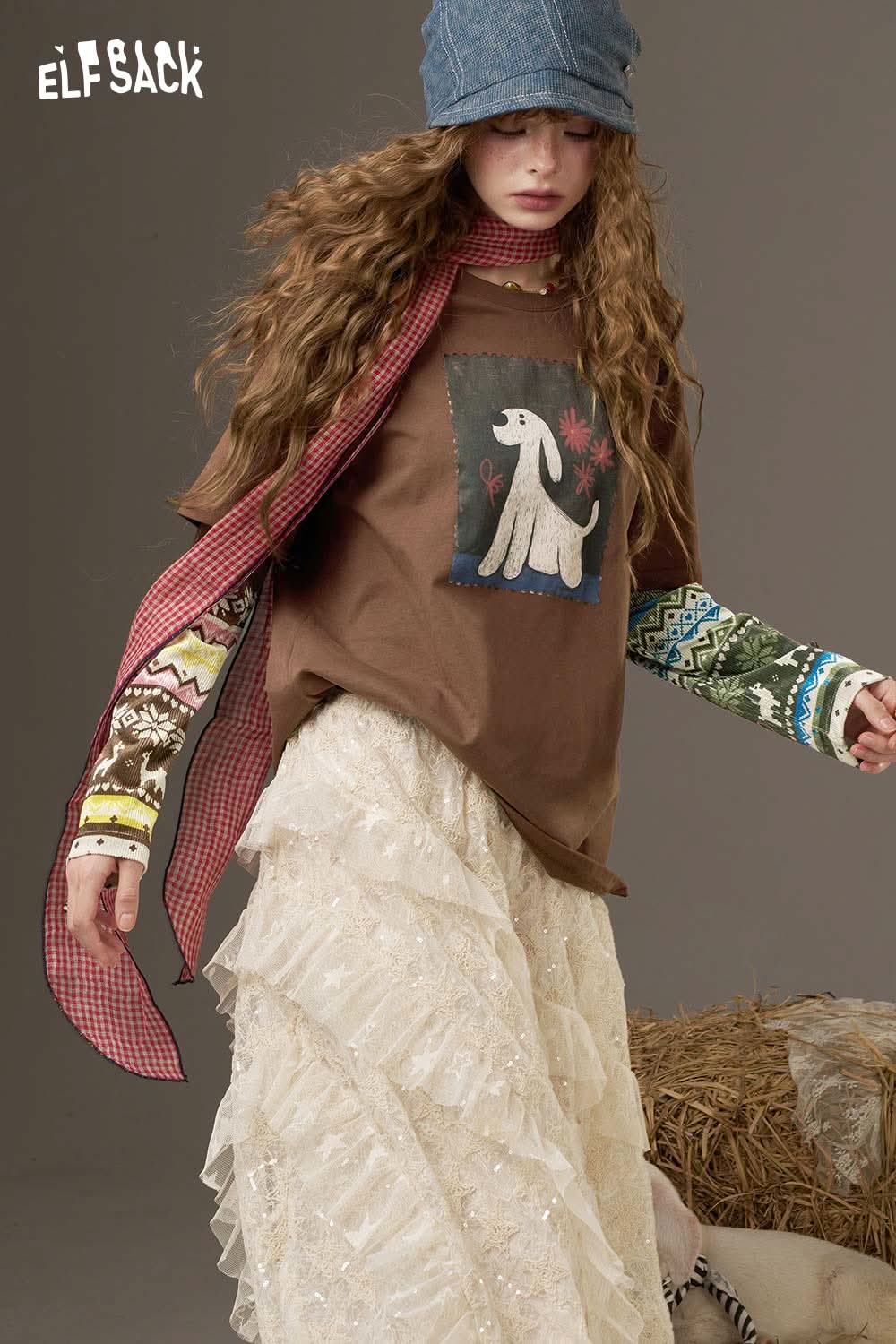 ELFSACK vintage print long sleeve t shirt paired with a flowy skirt and winter accessories