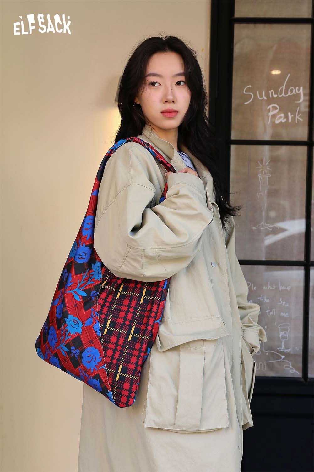 ELFSACK vintage stripe tote bag in colorful floral design, perfect for everyday use