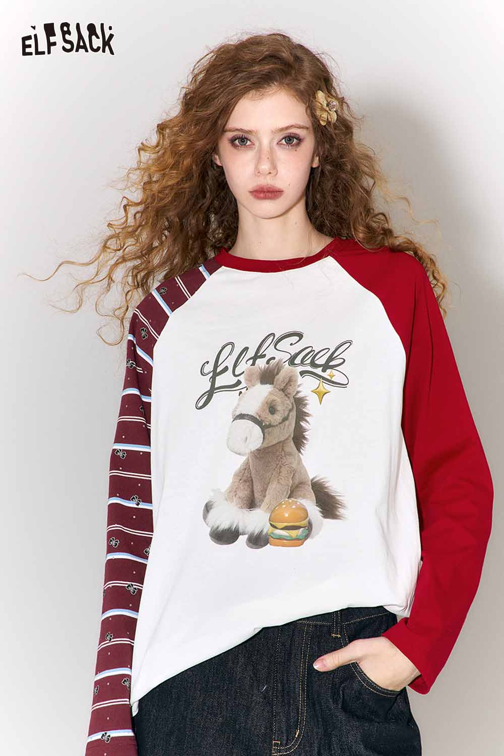 ELFSACK whimsical doll pony print t-shirt in white and red with playful horse design and stylish sleeves