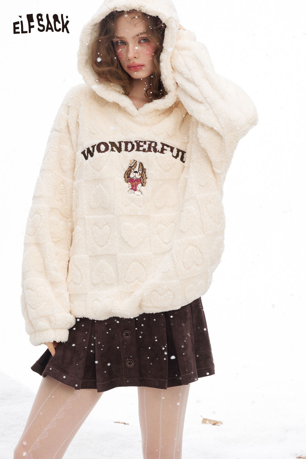 ELFSACK heart plush hooded sweatshirt for women in cream with Wonderful embroidery and heart patterns