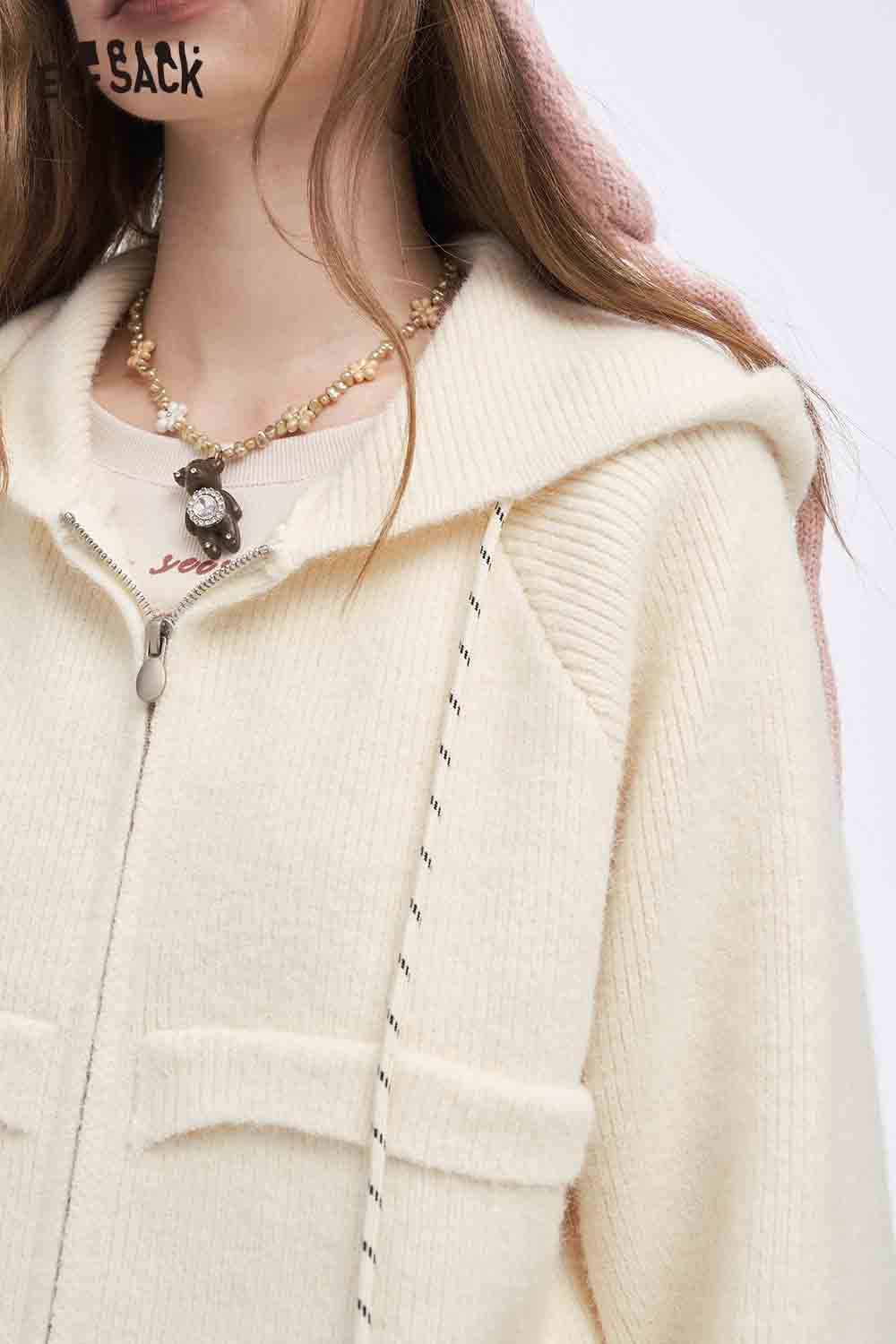 ELFSACK women's fleece hooded sweater in cream with zip closure and front pockets