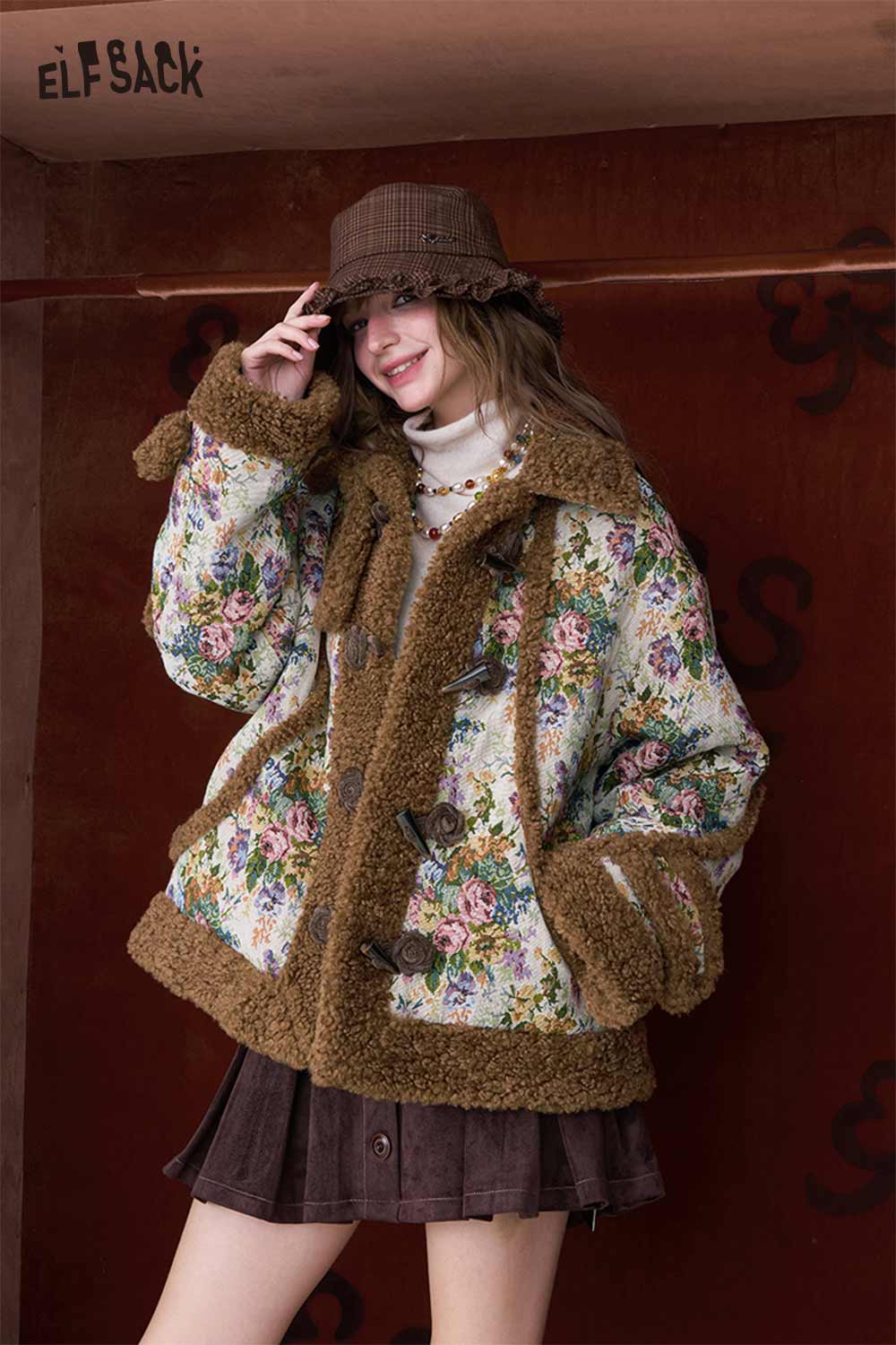 ELFSACK women's floral graphic coat with cozy fur collar and floral pattern for stylish winter warmth