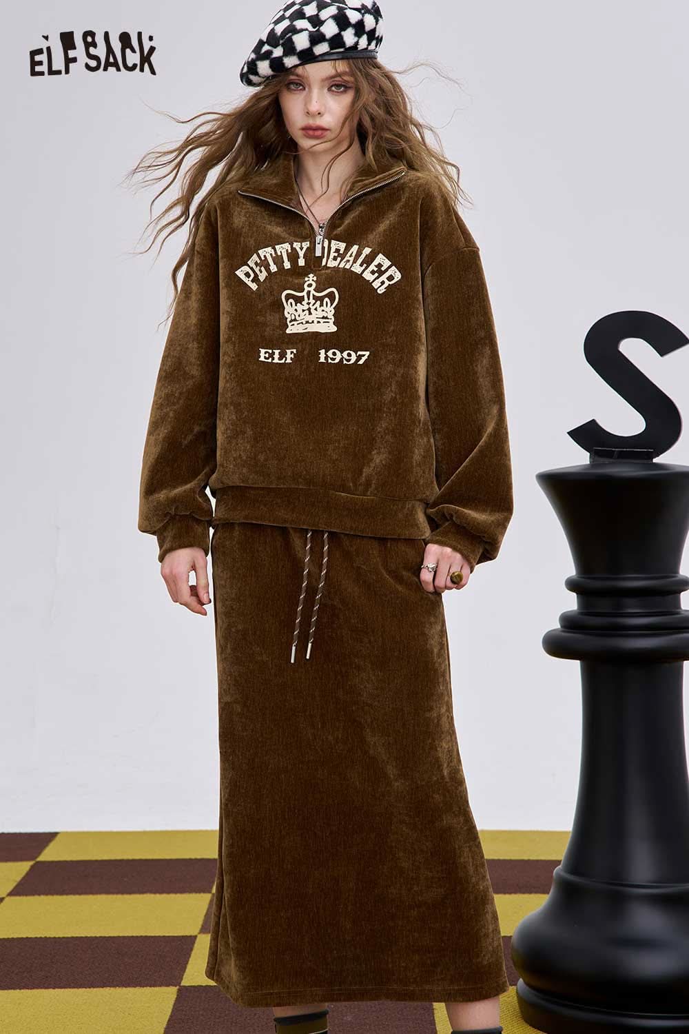 ELFSACK women's graphic sweatshirt and skirt set in brown with a stylish logo design