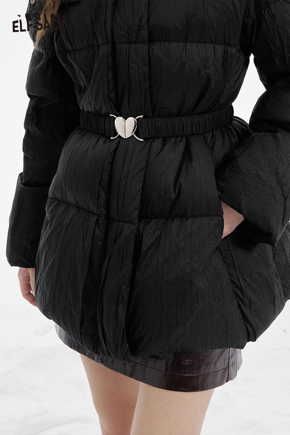 ELFSACK women's heart belt puffer coat with a stylish design and comfortable fit for chilly weather.
