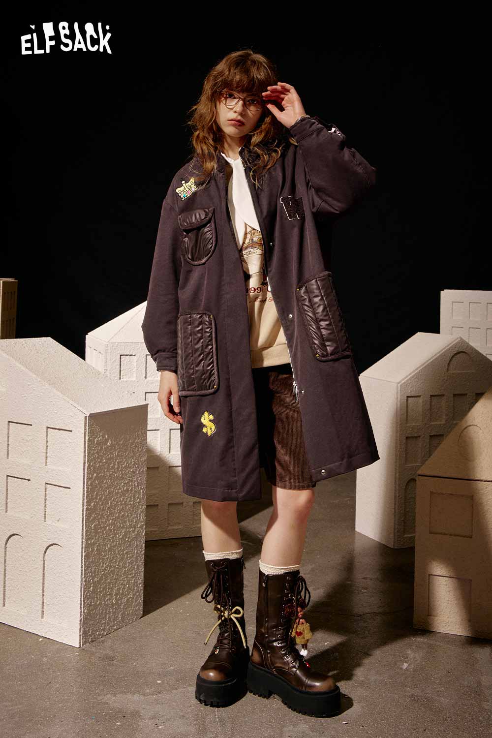 ELFSACK women's long cotton coat in dark color with stylish pockets and patches for a trendy look