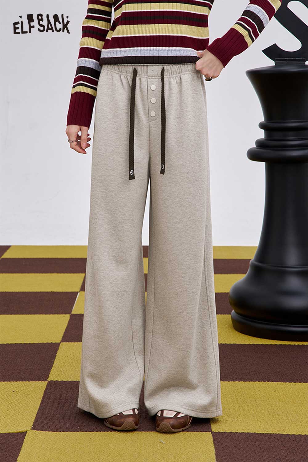 ELFSACK women's loose drawstring pants in beige with a comfortable wide leg design