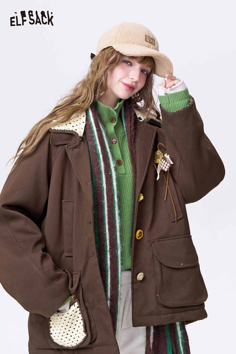 ELFSACK women's minimalist contrast lapel coat in brown with oversized pockets and stylish detailing