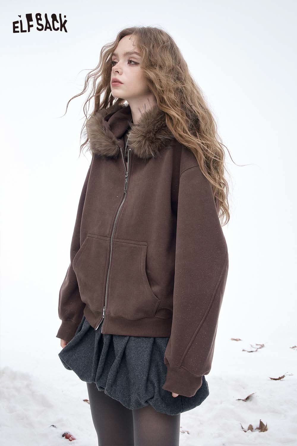 ELFSACK women's oversized plush zip sweatshirt in brown featuring a cozy fur collar for stylish warmth