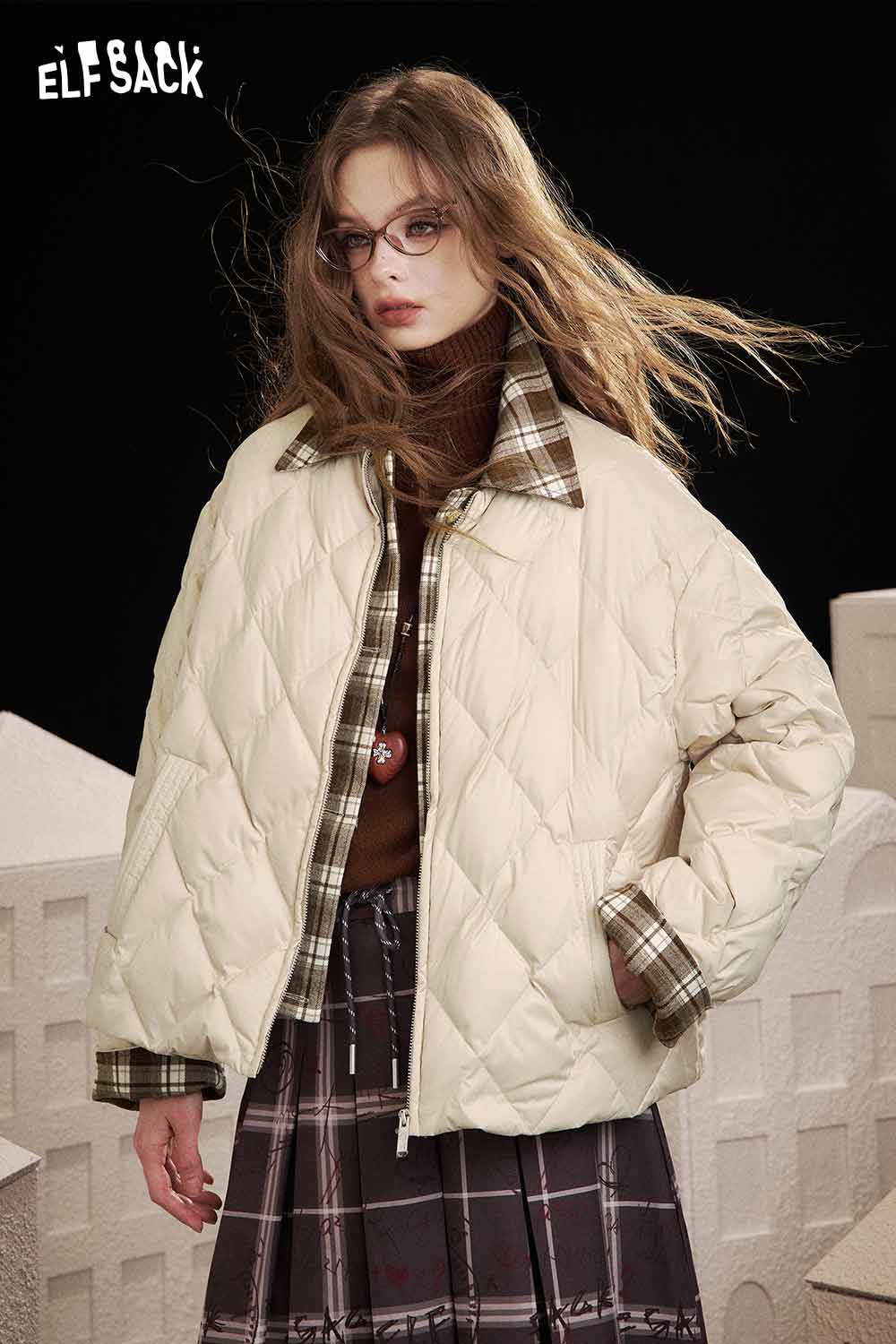 ELFSACK women's plaid down jacket in cream with a stylish quilted design and plaid collar
