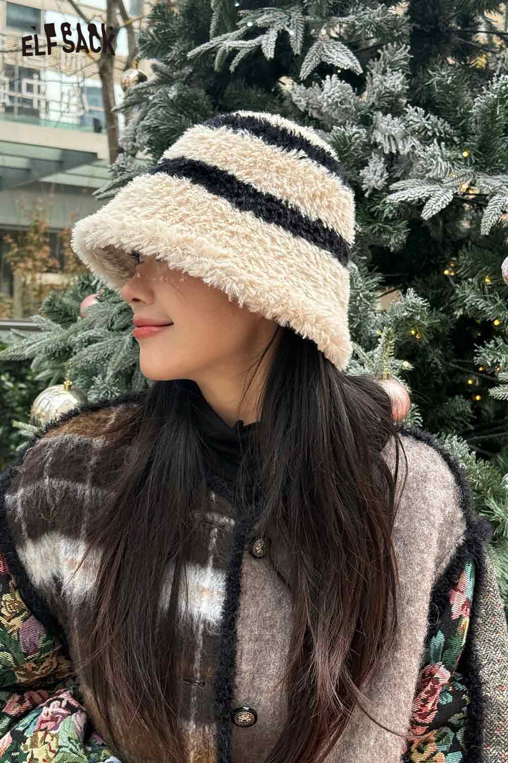 ELFSACK women's plush bucket hat with striped design, perfect for cozy winter style