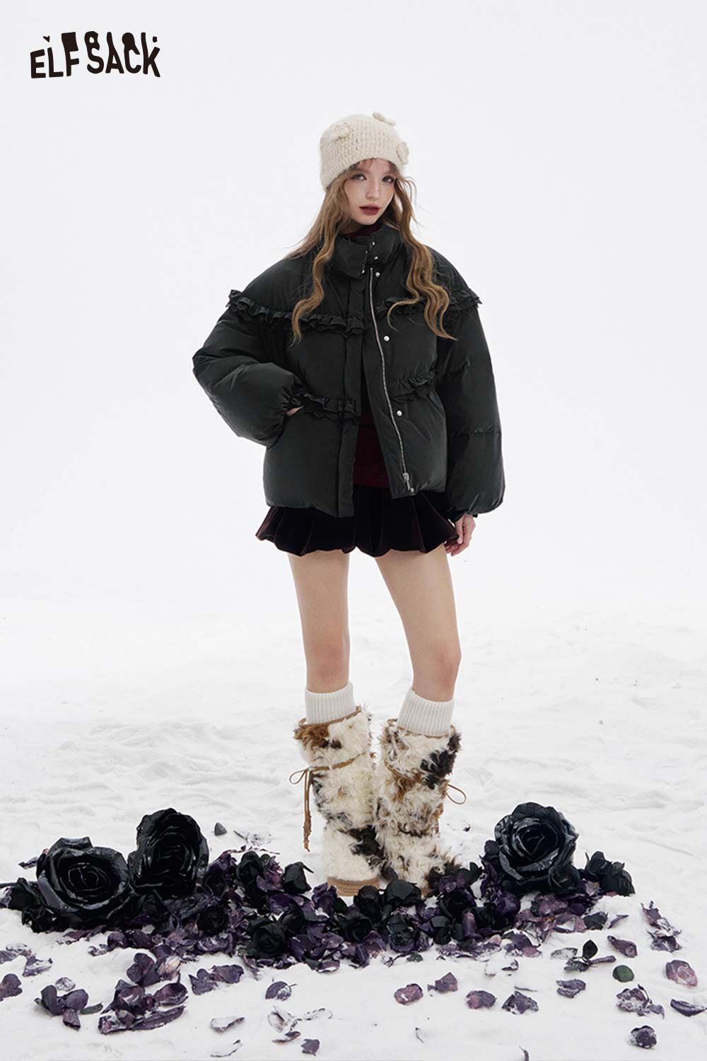 ELFSACK women's ruffle puffer down jacket in dark green, featuring stylish ruffles and a cozy design.