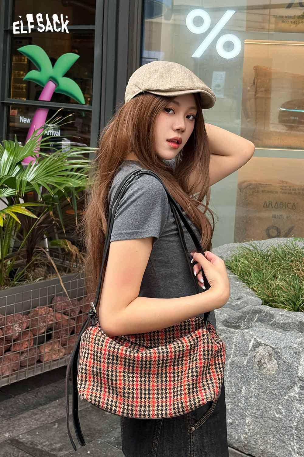 Trendy ELFSACK women's single strap shoulder bag in plaid design, perfect for casual outings