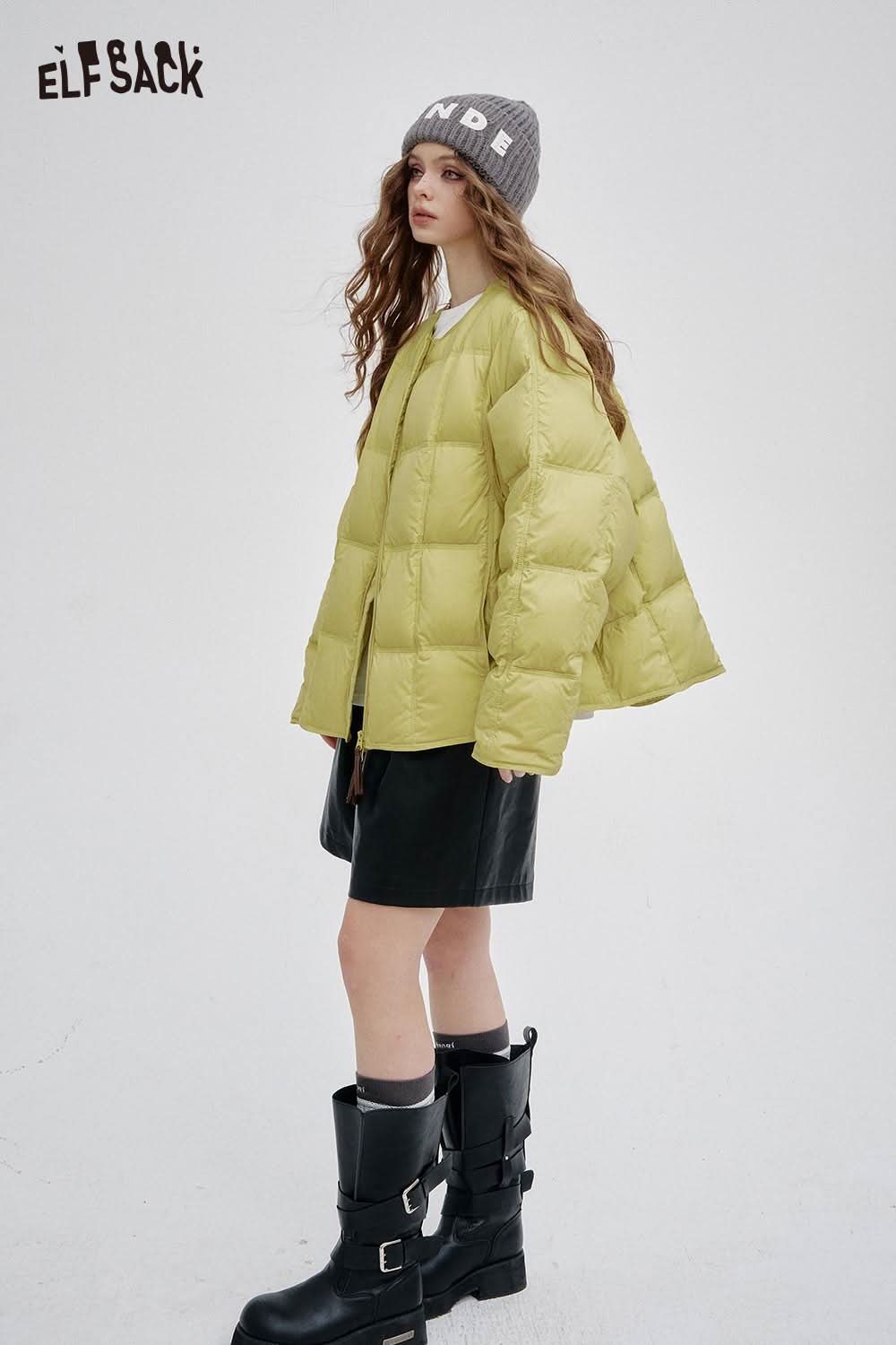 ELFSACK women's soft down jacket in light green, featuring a cozy puffer design and relaxed fit