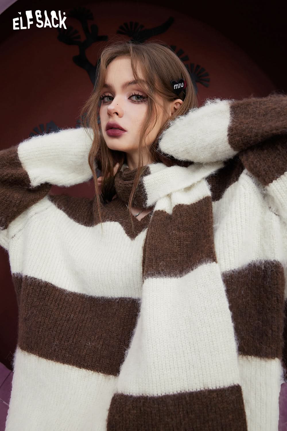 ELFSACK Free Scarf Striped Mohair Warm Sweater Women Academic Style Loose Knitwears