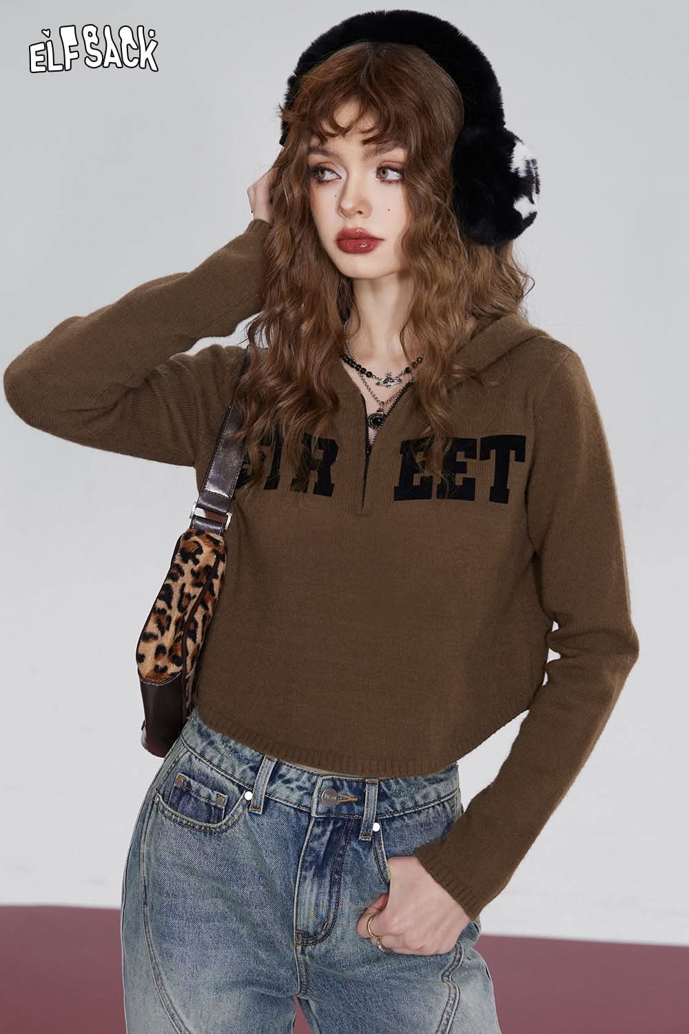 ELFSACK Christmas Hoodie Knitwears Women Slim Retro Tops