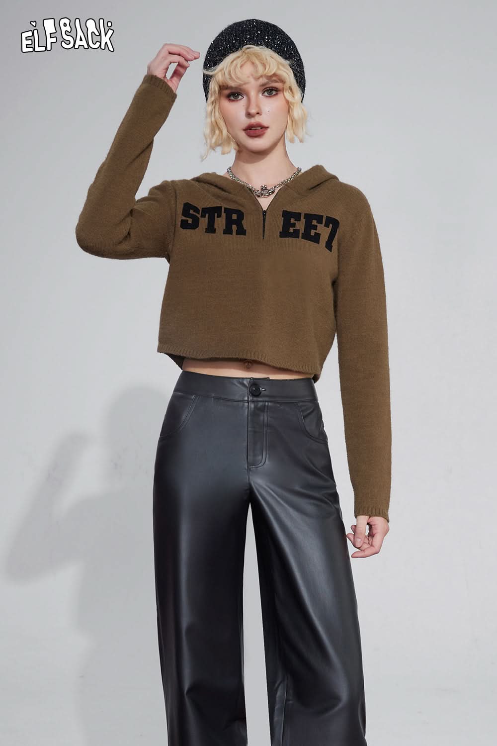 ELFSACK Christmas Hoodie Knitwears Women Slim Retro Tops