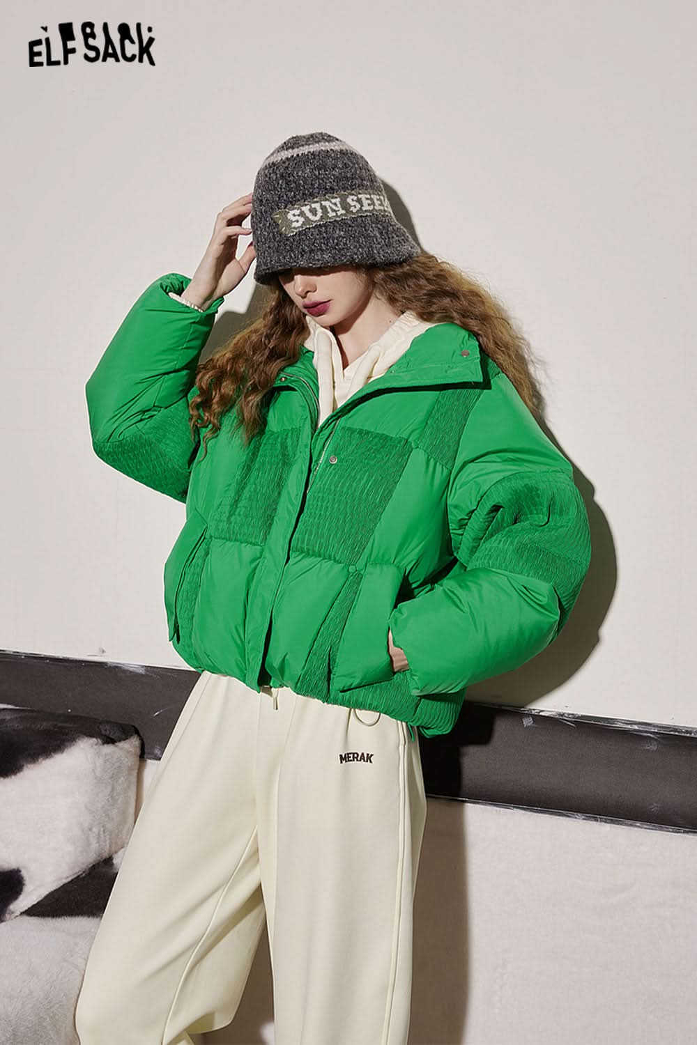 ELFSACK Green Spliced Warm Down Coats Women Loose Short Casual Outwears
