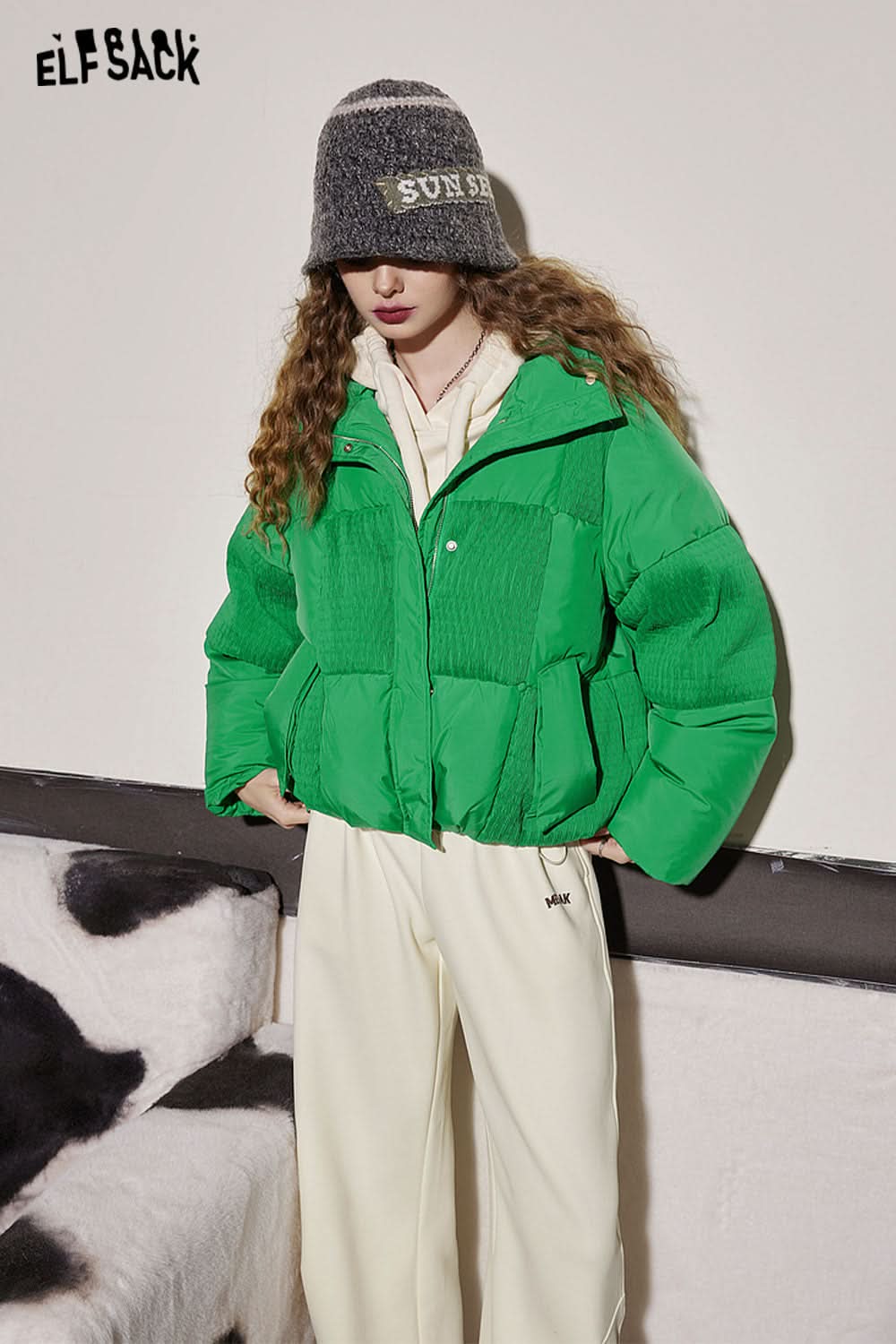 ELFSACK Green Spliced Warm Down Coats Women Loose Short Casual Outwears