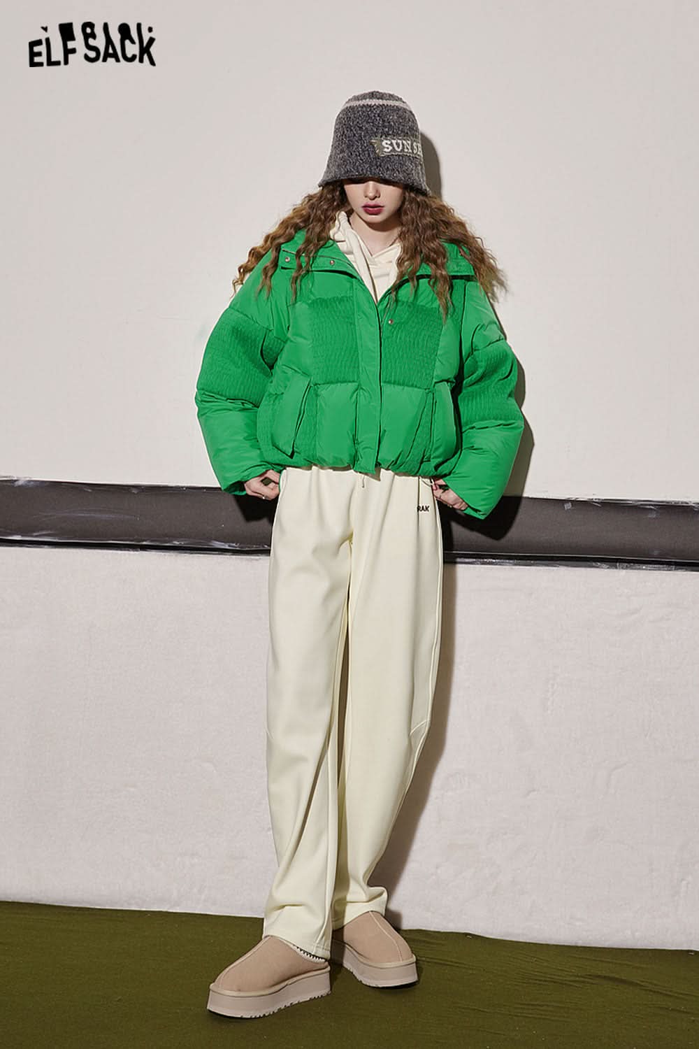 ELFSACK Green Spliced Warm Down Coats Women Loose Short Casual Outwears