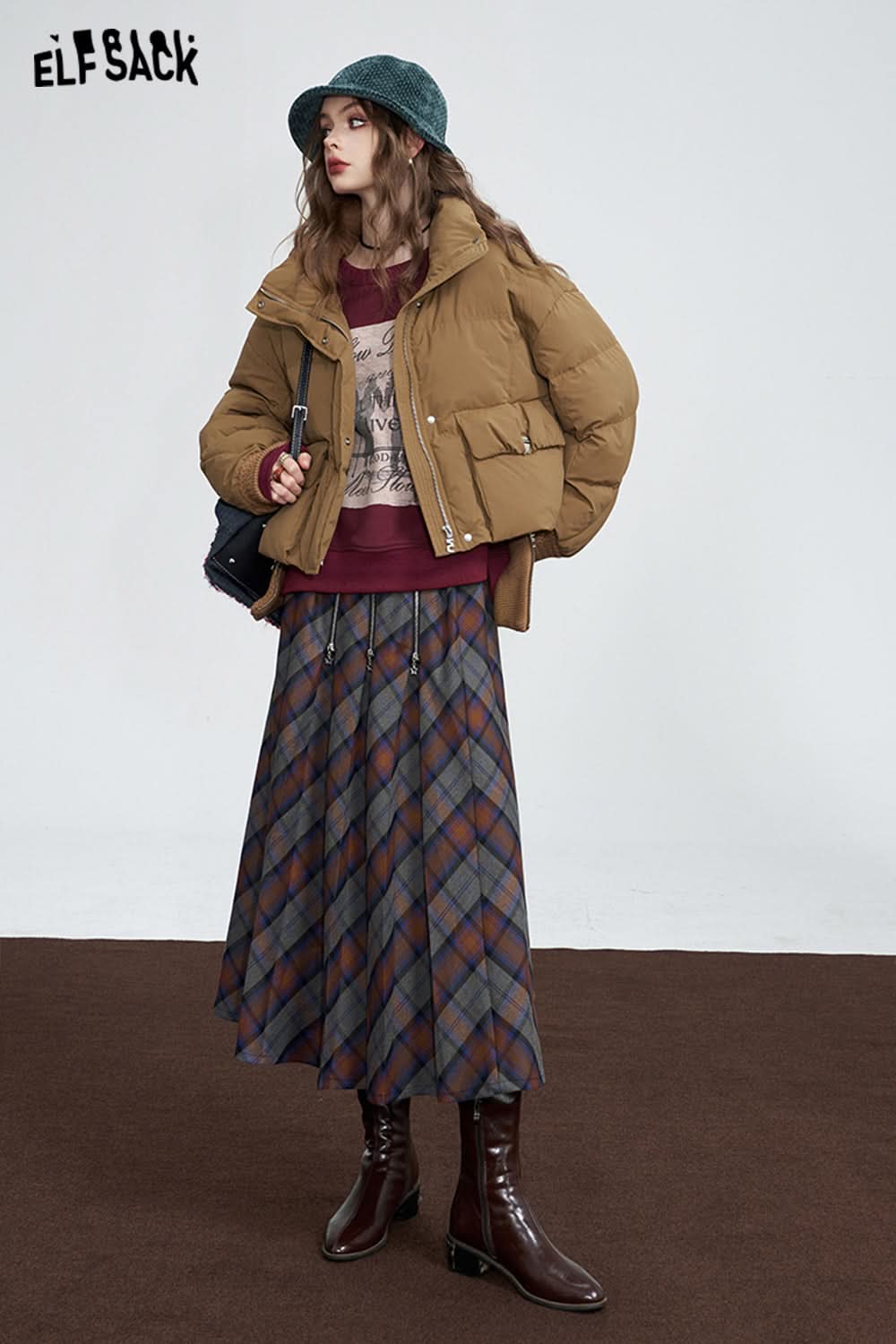 ELFSACK Checkered Pleated Skirt Woman Academic Style Casual Daily Skirt