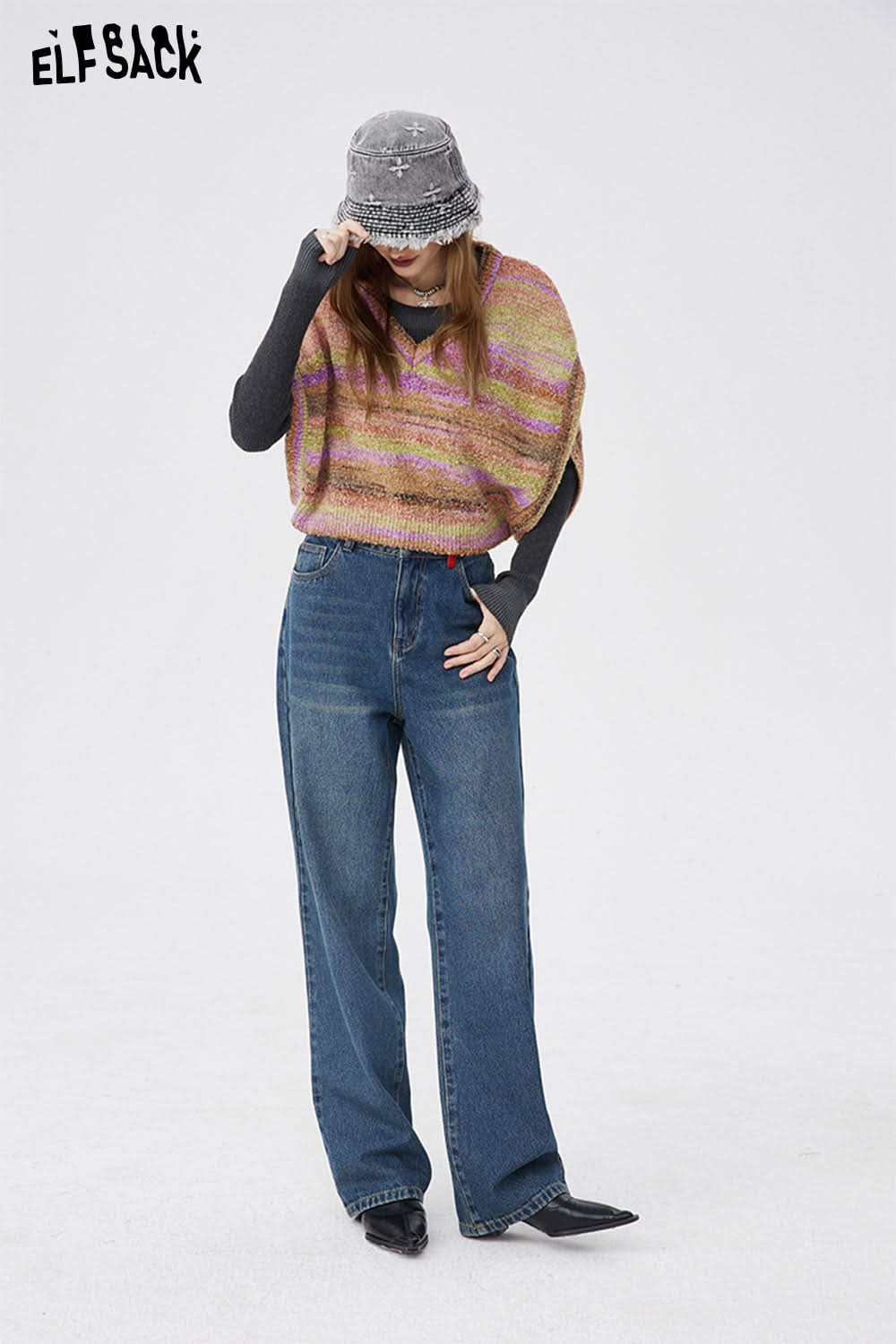 ELFSACK Female Vest Preppy Style Pullover Women Clothing Sweaters Aesthetic Sweater Blouse Tops Women's Warm Korean No Sleeve Woman Knitted