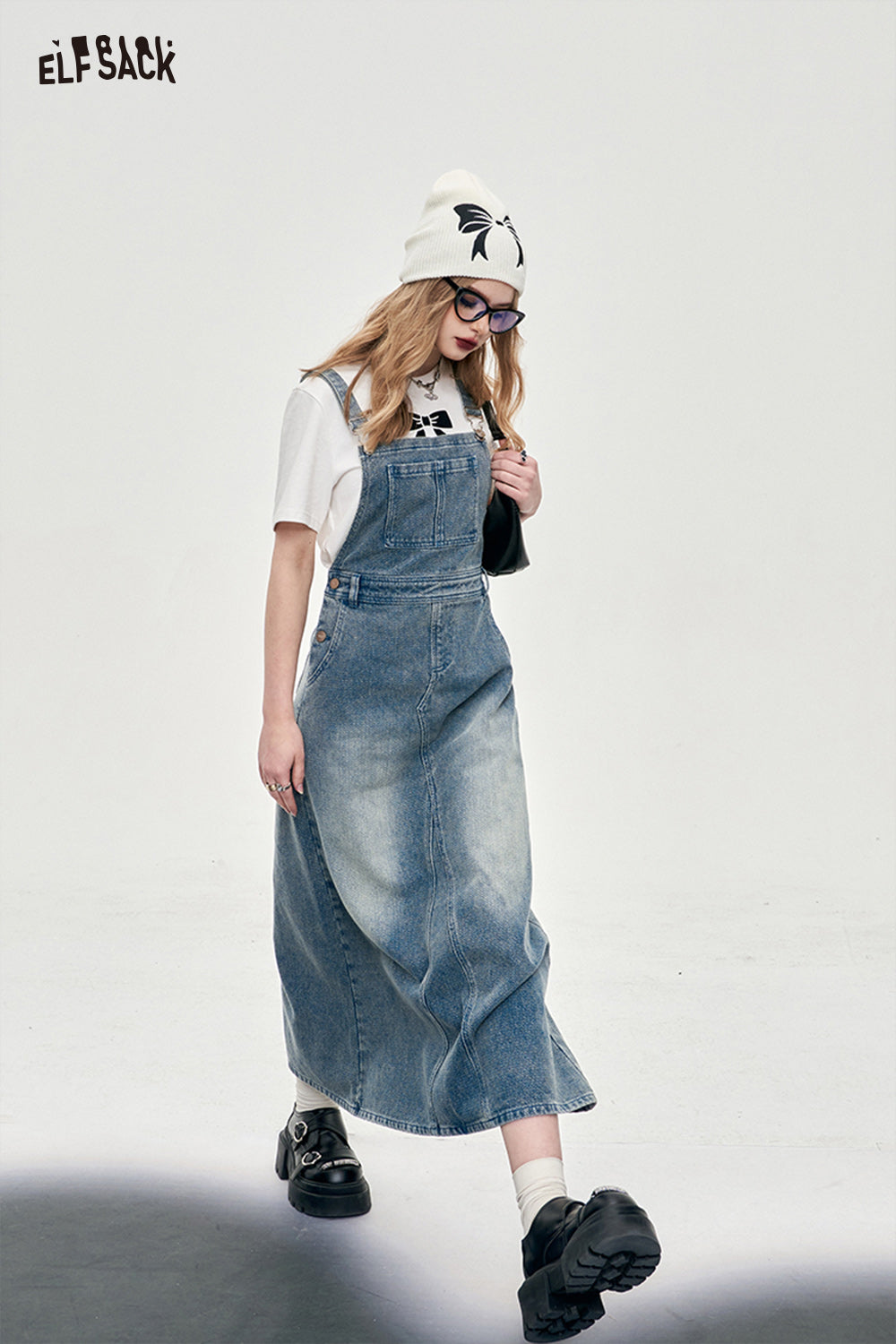 ELFSACK high rise denim material pinafore dress spring slim street style straight denim dress A pendulum mid long length dress