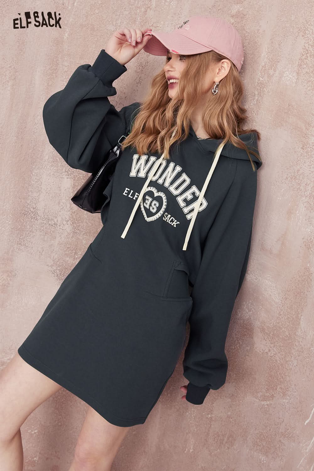 ELFSACK alphabet printing hooded dress women's mid rise long sleeve pullovers dress spring fashion A pendulum casual dress