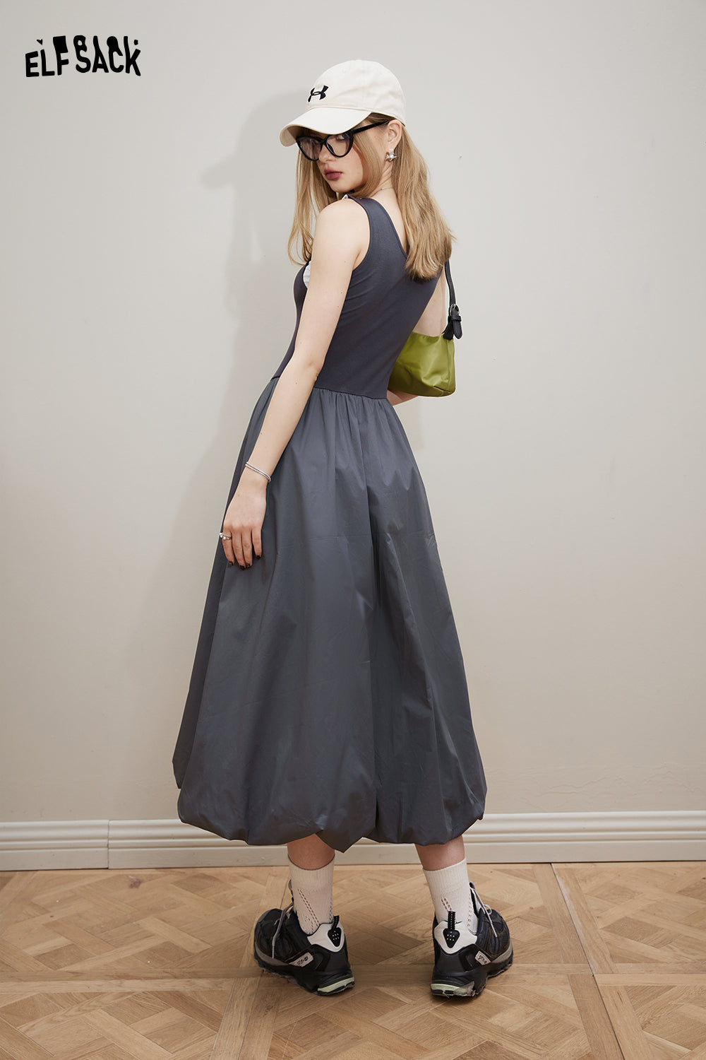 
                  
                    ELFSACK Knitted splicing slim fit suspender dress for women's 2024 new small stature design feeling skirt
                  
                