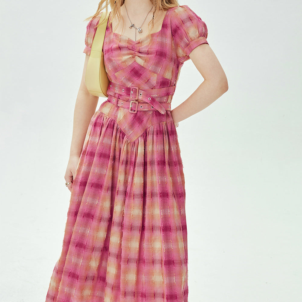 
                  
                    ELFSACK Bubble sleeve plaid dress for women in spring 2024, new casual waist tightening and slimming princess dress
                  
                