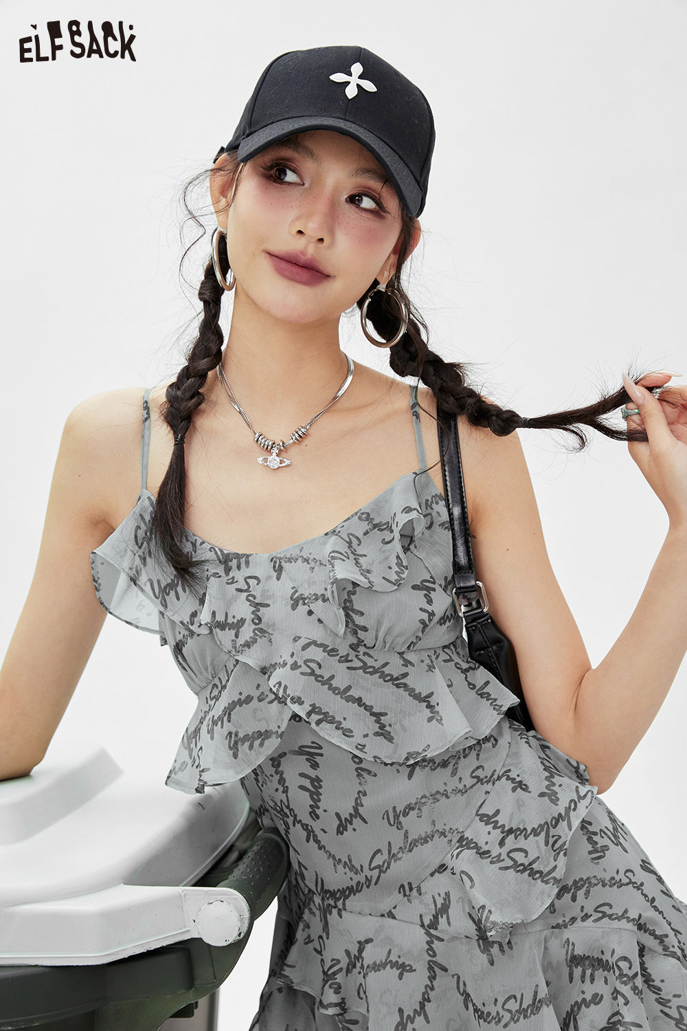 ELFSACK Ruffle edge printed camisole dress's spring slit slimming skirt