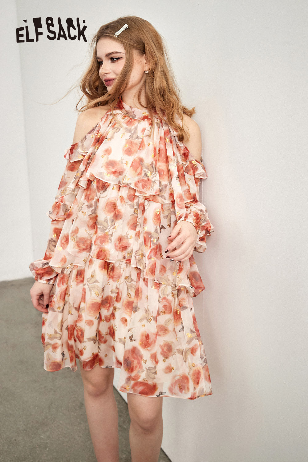 ELFSACK Off the Shoulder Hanging Neck Fragmented Flower Dress Spring Short Vacation Tea Break Fairy Dress