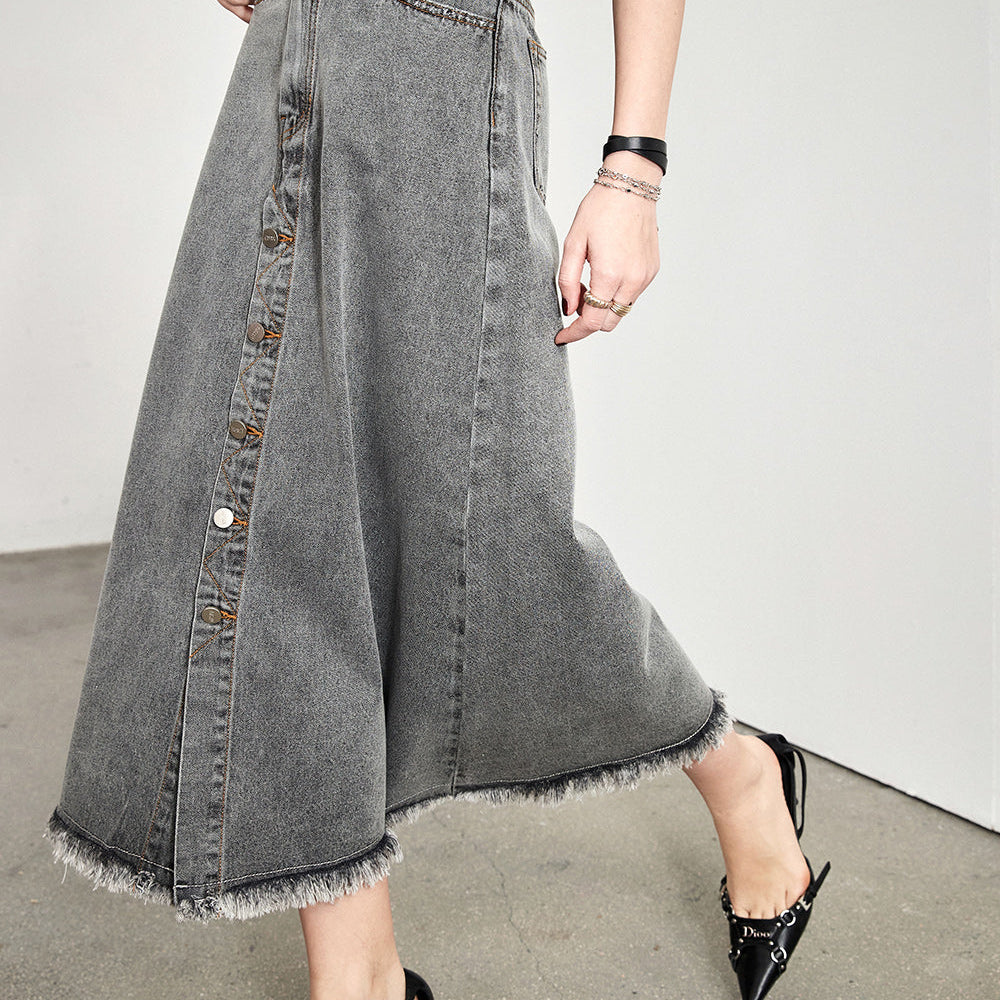 
                  
                    ELFSACK Grey high waisted A-line denim skirt for women's 2024 spring new versatile crotch covering and slimming umbrella skirt
                  
                