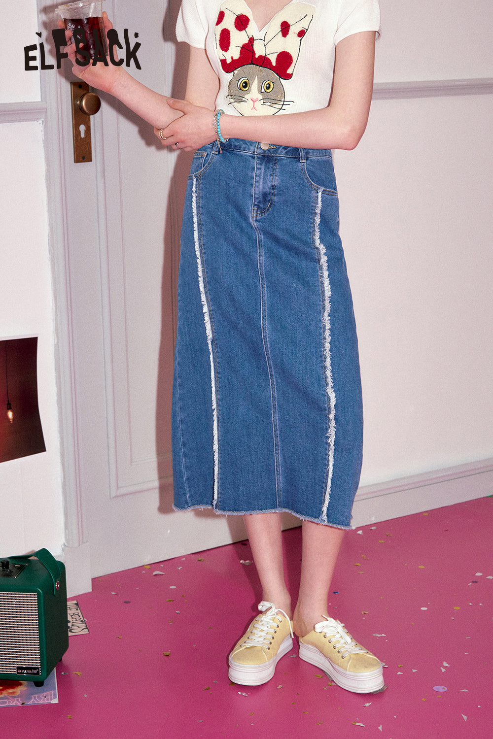 ELFSACK Raw edge splicing high waisted denim skirt's spring popular casual slimming A-line skirt