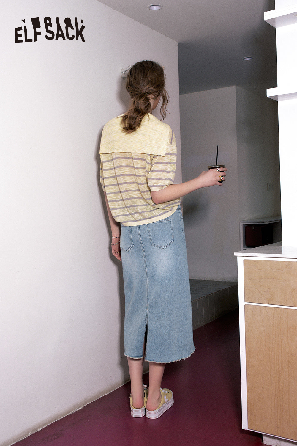 ELFSACK Raw edge splicing high waisted denim skirt's spring popular casual slimming A-line skirt
