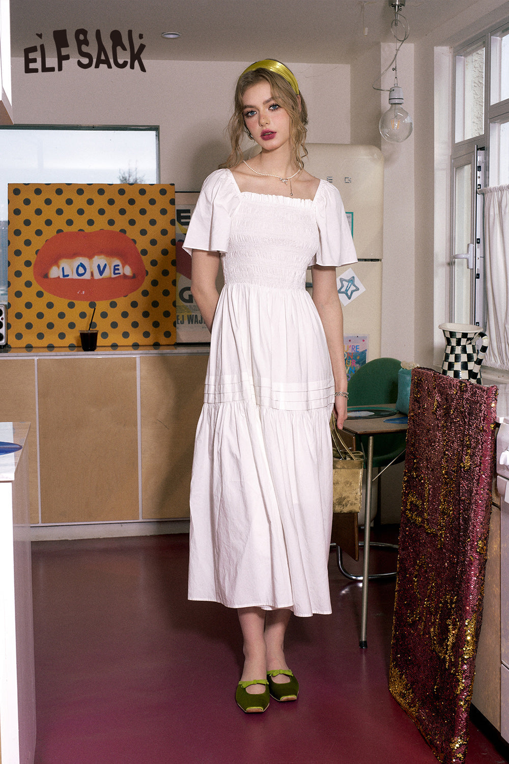 ELFSACK picnic travel vacation holiday soft comfortable fitted French square necked white dress slim waist princess skirt