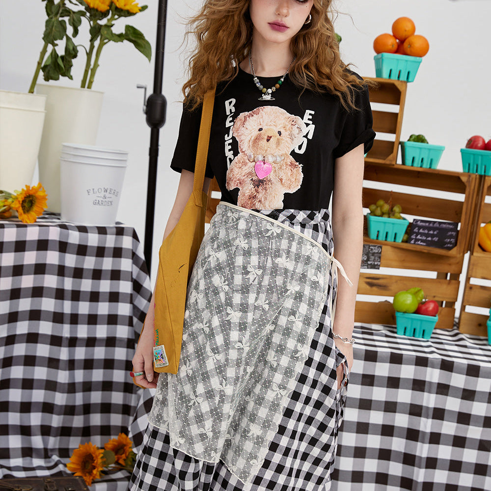 ELFSACK 2024 summer new arrival picnic travel vacation holiday soft comfortable fitted Printed patchwork black plaid dress design creates a slimming effect on the skirt