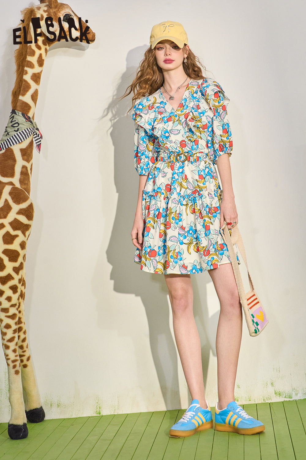 ELFSACK Mushroom Edge V-Neck Waist Wrapped Dress's Slim and Fragmented Flower Skirt
