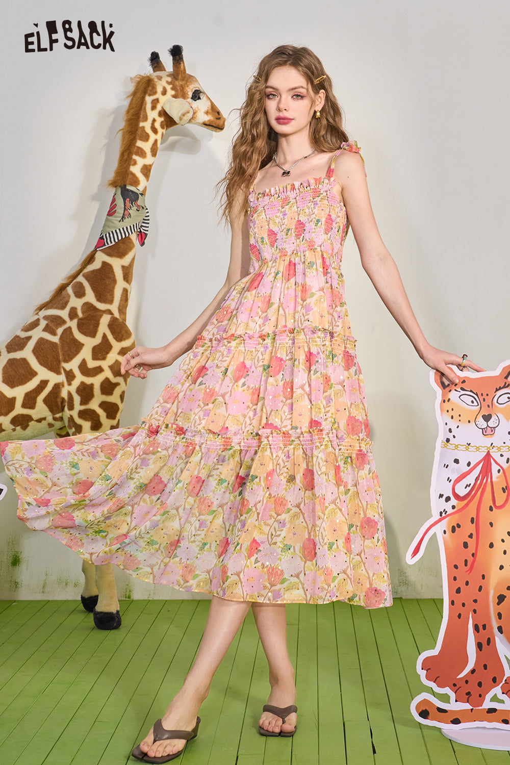 ELFSACK Bow Tie Strap Fragmented Flower Hanging Strap Dress Women's Vacation Style Skirt
