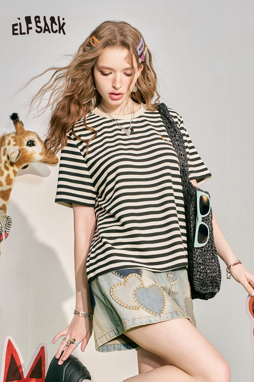 ELFSACK Black and White Stripe Loose Short sleeved T-shirt Women's Versatile Knitted Top