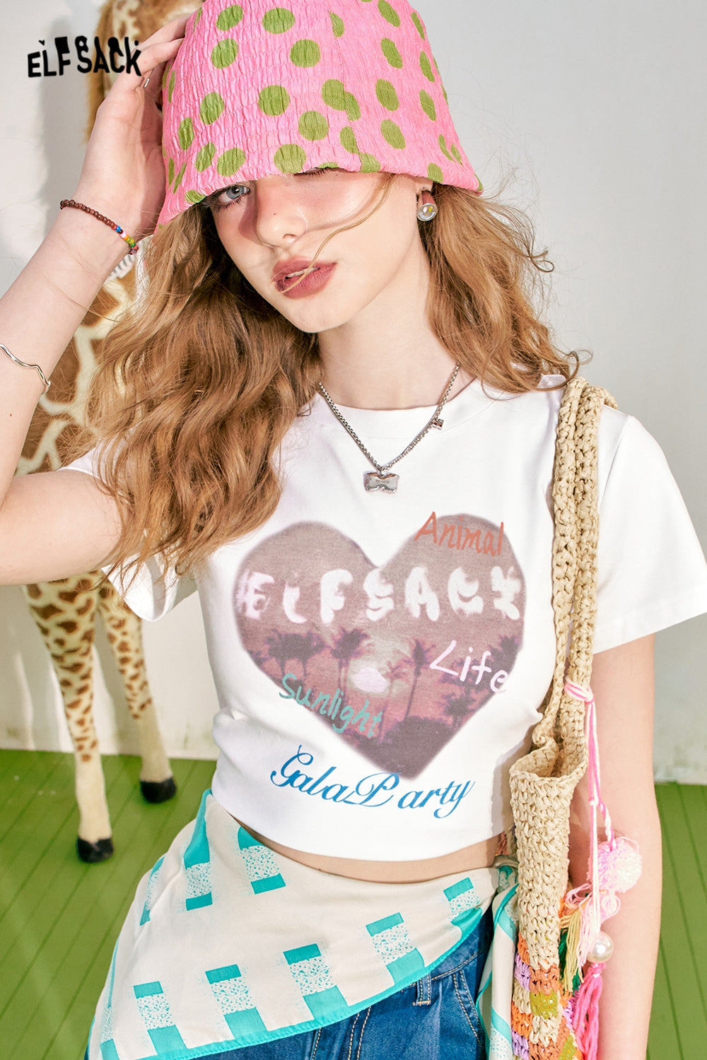 ELFSACK Love Print BM Slim Fit Short Sleeve T-shirt Women's Slim Short Top