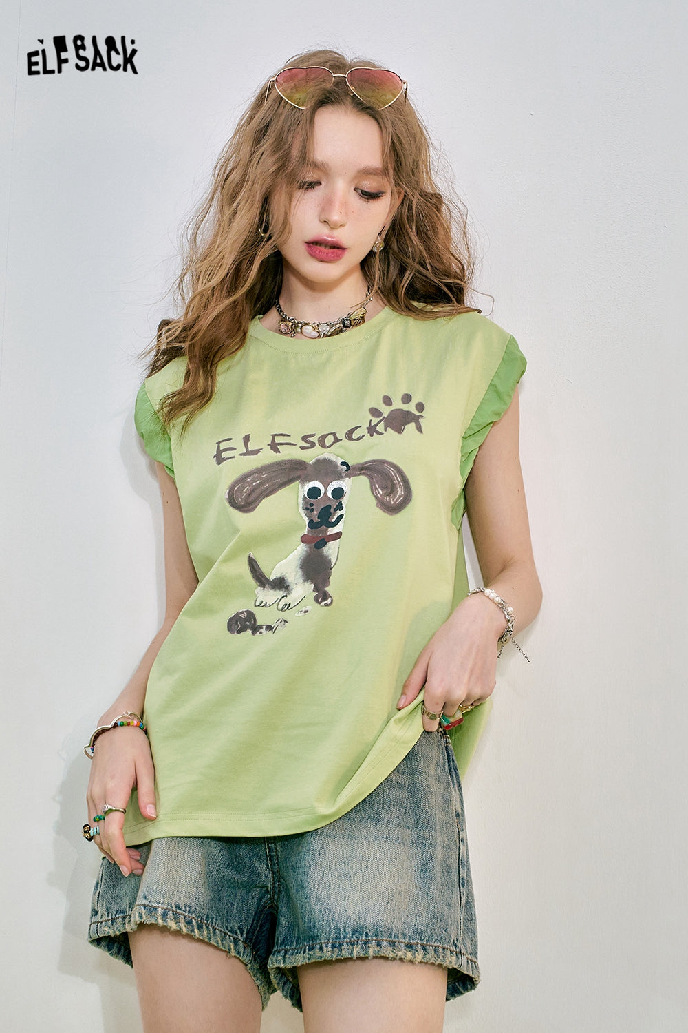 ELFSACK New summer 2024 dog print short sleeved t-shirt with elastic and anti glare design at the cuffs for women