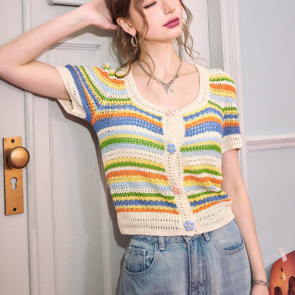 ELFSACK Colorful striped knitted short sleeved women's early spring 2024 new slim fit and slimming design top