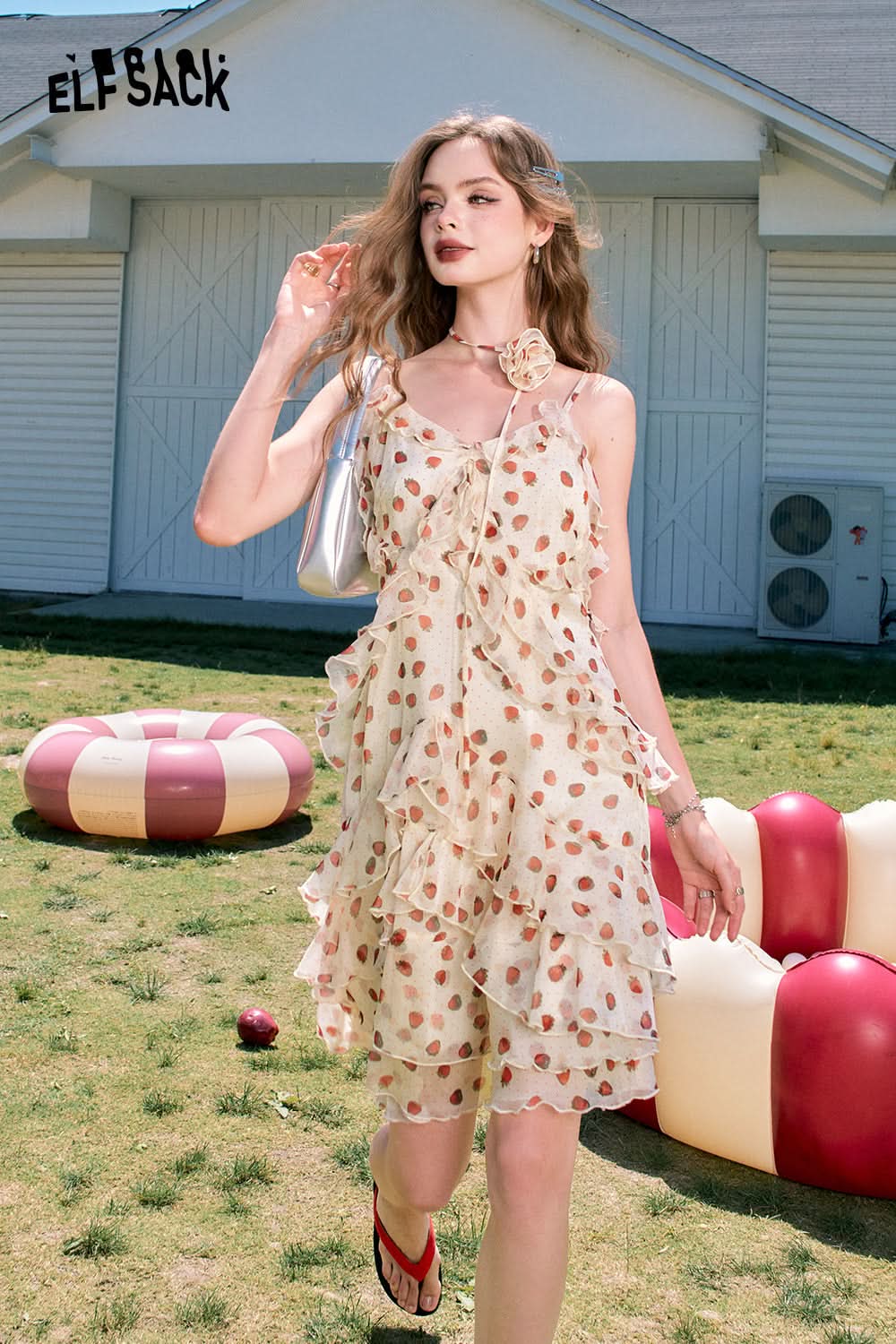 ELFSACK French beige floral waist slimming gentle style holiday suspender dress