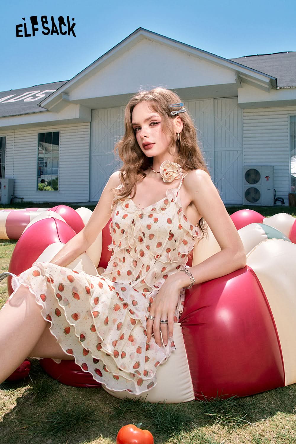 ELFSACK French beige floral waist slimming gentle style holiday suspender dress