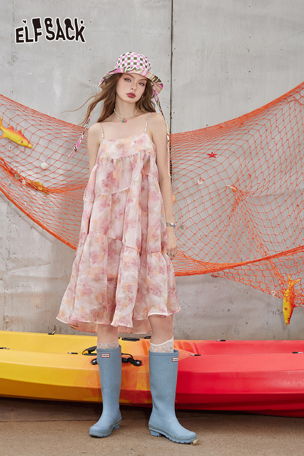 ELFSACK Pink tie dye floral suspender dress, women's sweet vacation style dress