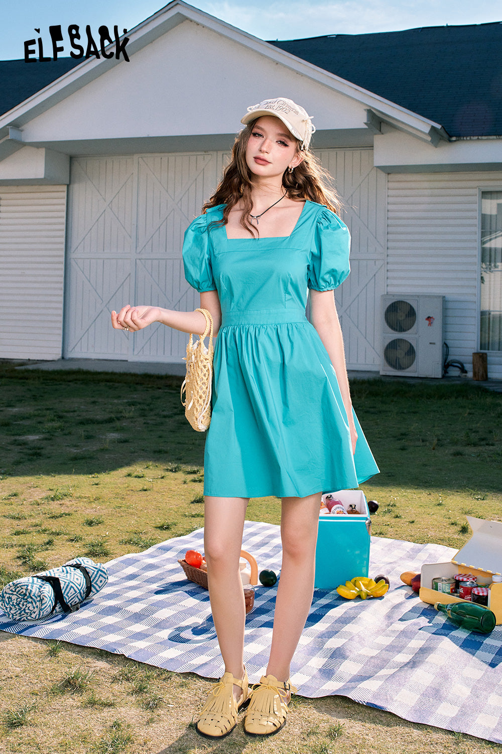 ELFSACK Puff sleeve hollow square neck slim temperament princess dress
