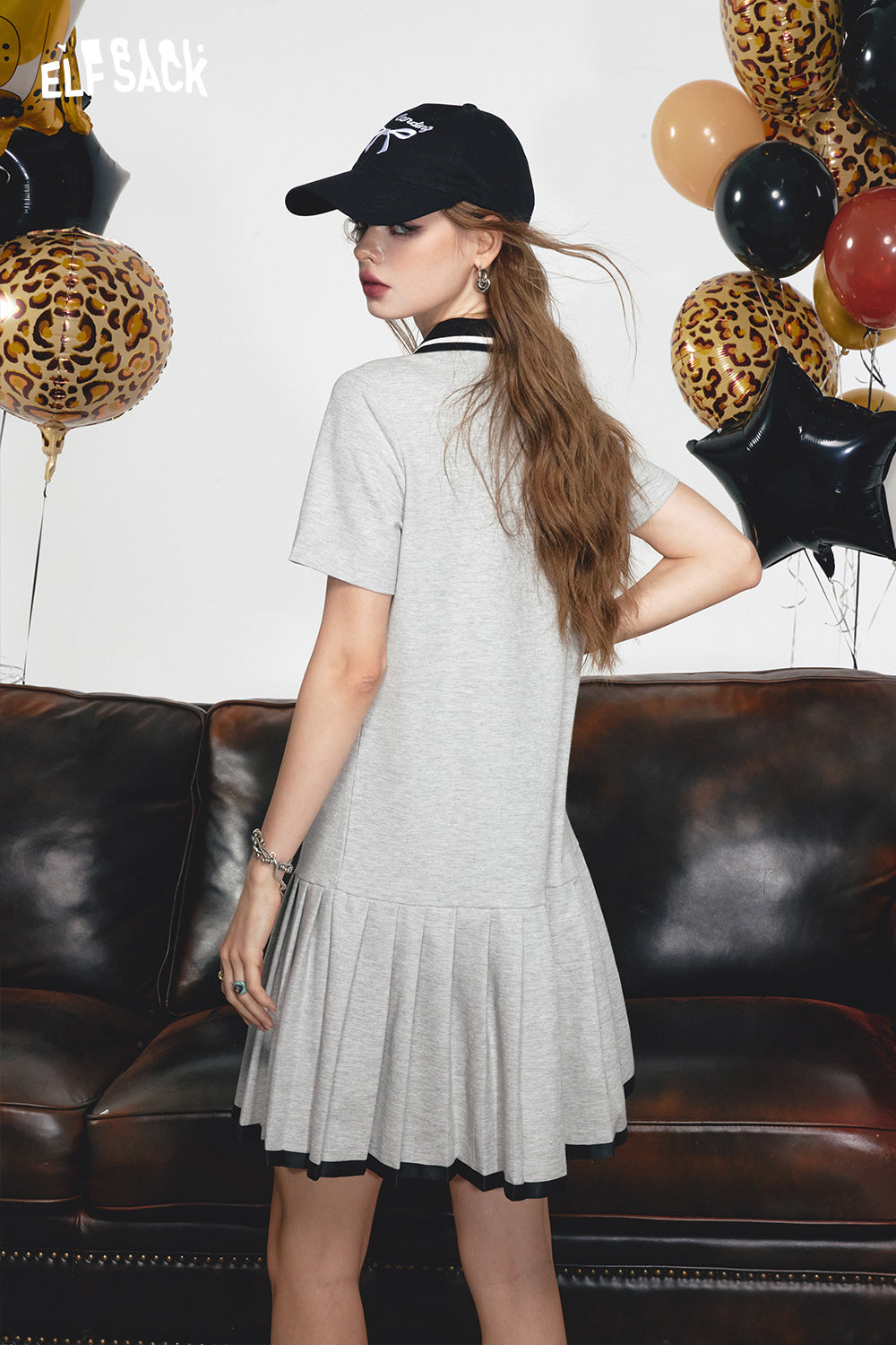 
                  
                    2024 Summer ELFSACK New Arrivals Grey Polo Collar College Style Casual Pleated T-shirt Dress for Women
                  
                