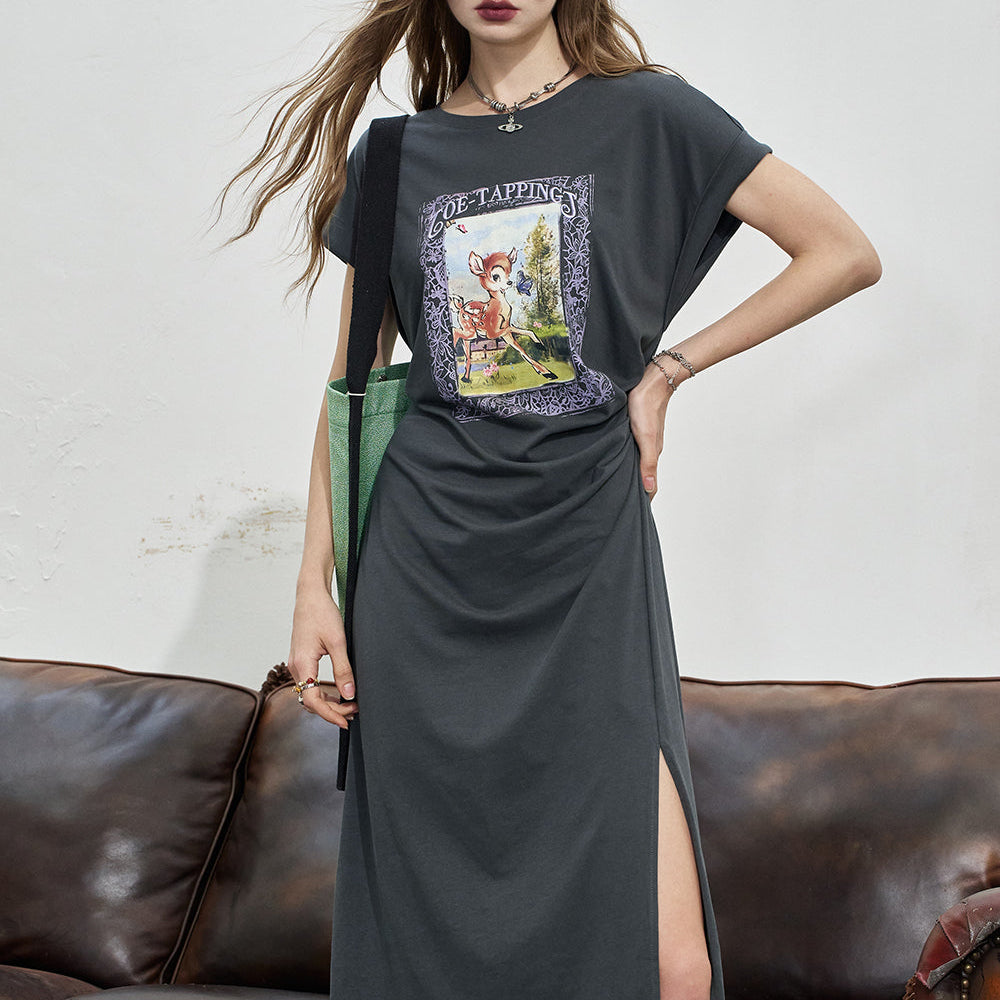 
                  
                    ELFSACK 2024 Summer New Arrivals Casual printed t-shirt dress for women Falling shoulder slit mid length skirt
                  
                