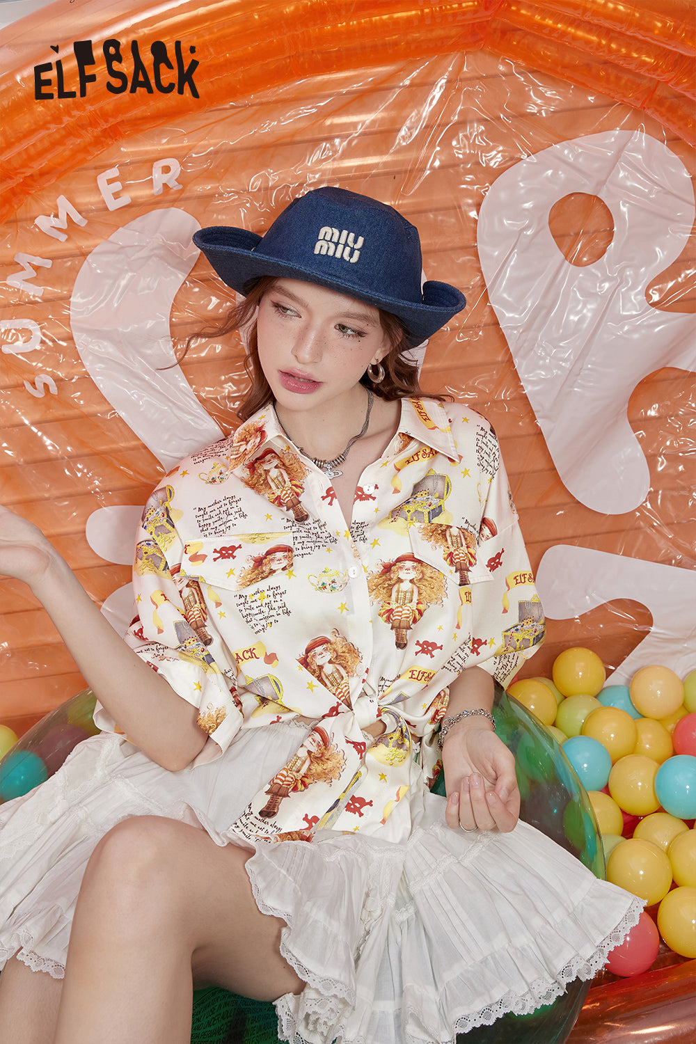 ELFSACK 2024 Summer New Arrivals Retro cartoon full printed short sleeved shirt with women's design sense, loose fit, sporty and casual