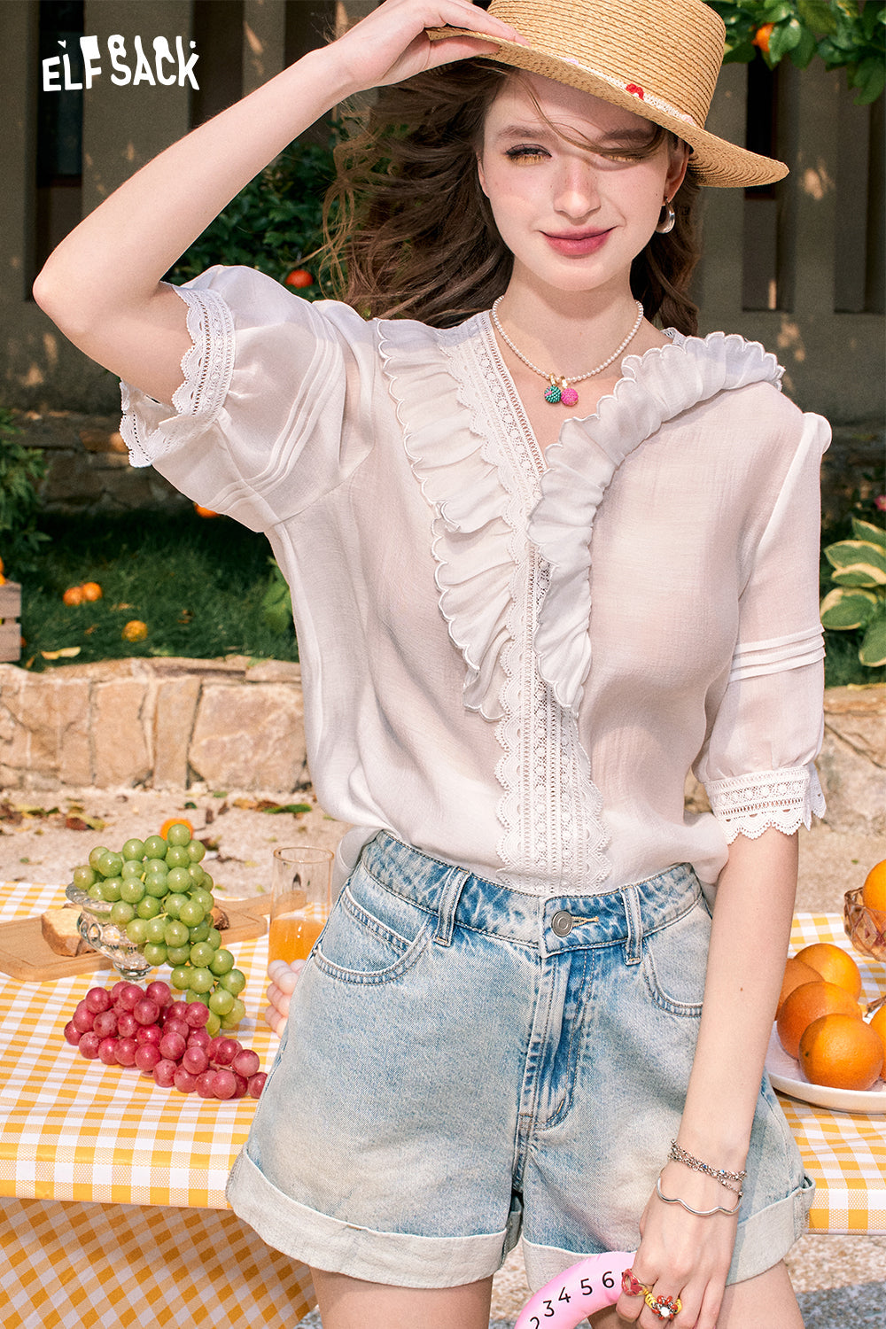 ELFSACK 2024 summer new arrival French V-neck gentle puff sleeve high-end temperament white shirt for women